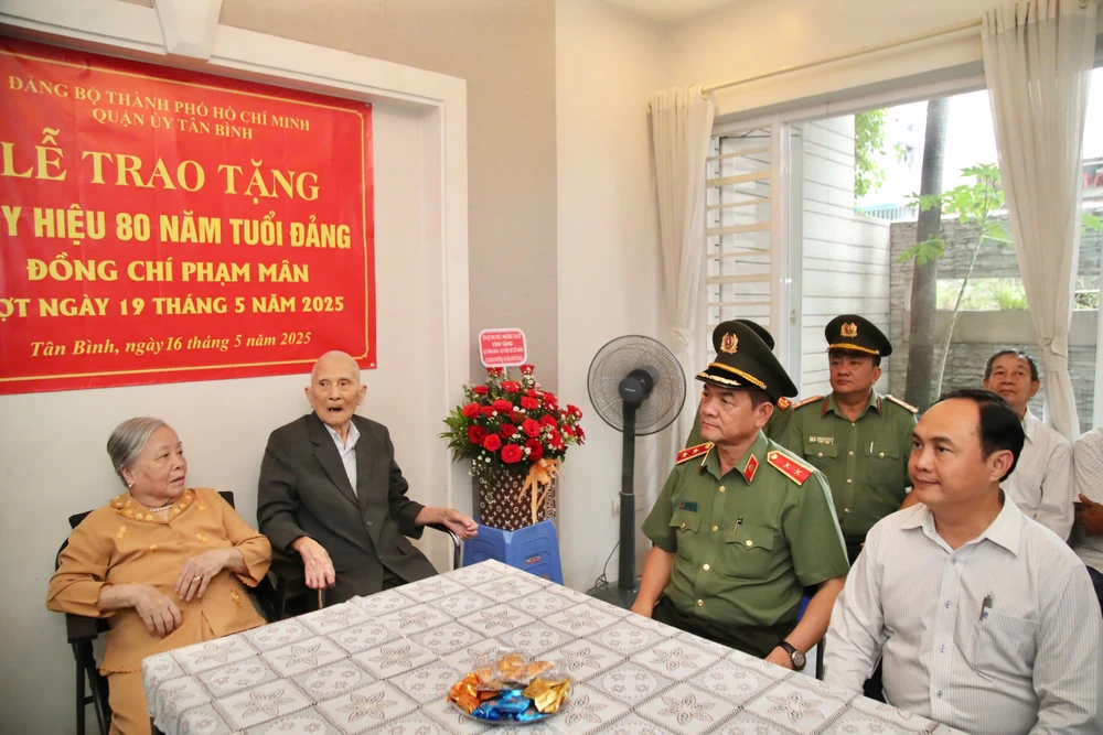 Công an TP.HCM (3).jpg