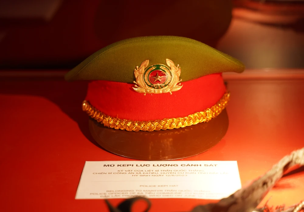 Công an nhân dân (2).JPG