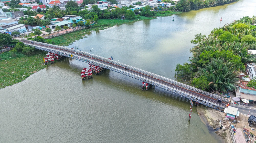 Cầu Rạch Dơi.jpg