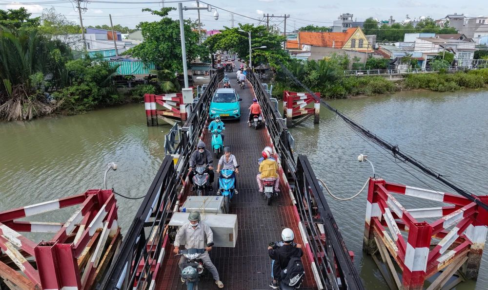 Cầu Rạch Tôm (4).jpg