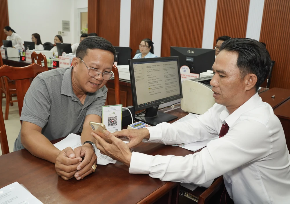 Trung tâm phục vụ hành chính công (10).JPG