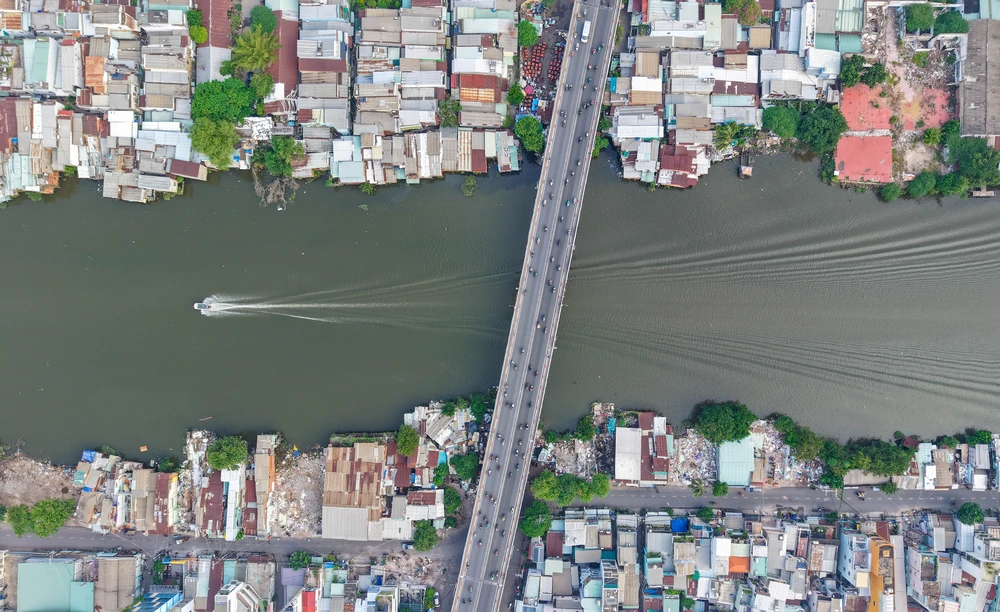 nhà ven kênh (13).jpg