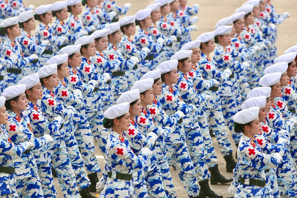 'bóng hồng thép' (14).jpg