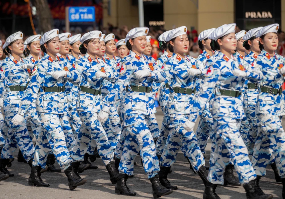 'bóng hồng thép' (19).jpg