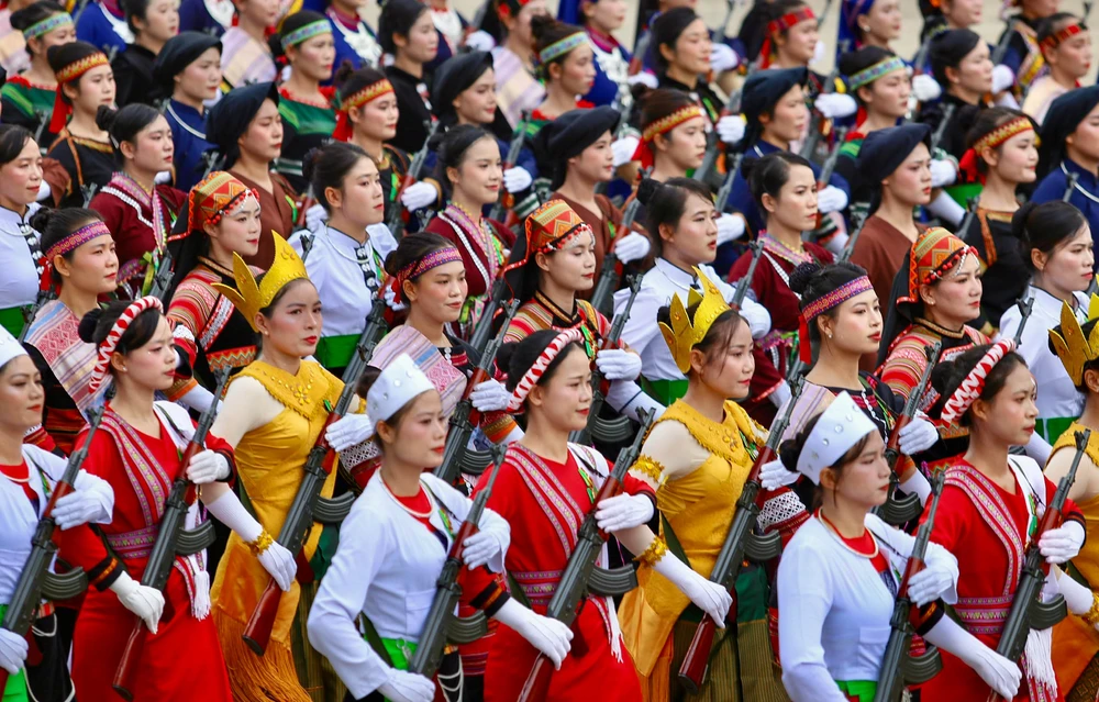 'bóng hồng thép' (21).jpg