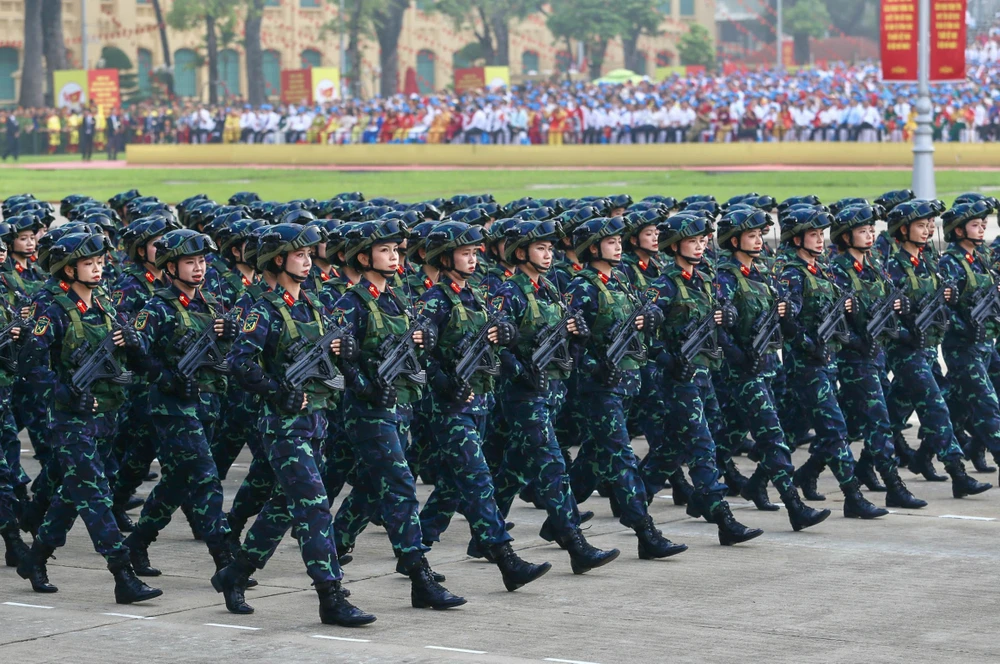 'bóng hồng thép' (25).jpg