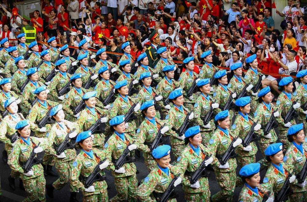 'bóng hồng thép' (27).jpg