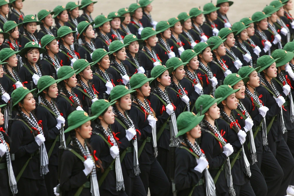 'bóng hồng thép' (6).jpg