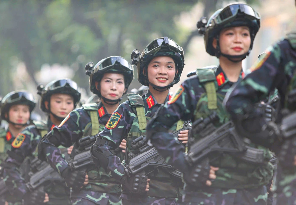 'bóng hồng thép' (8).jpg