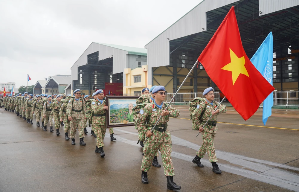 chiến sĩ mũ nồi xanh (11).jpg