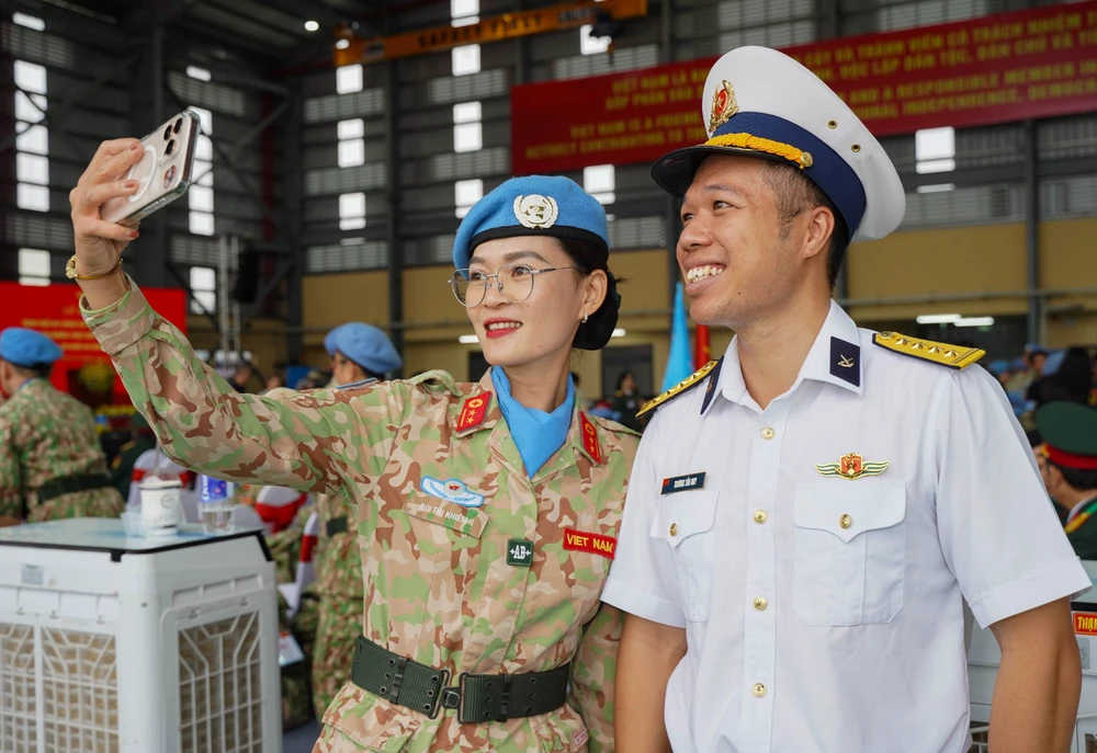 chiến sĩ mũ nồi xanh (18).jpg