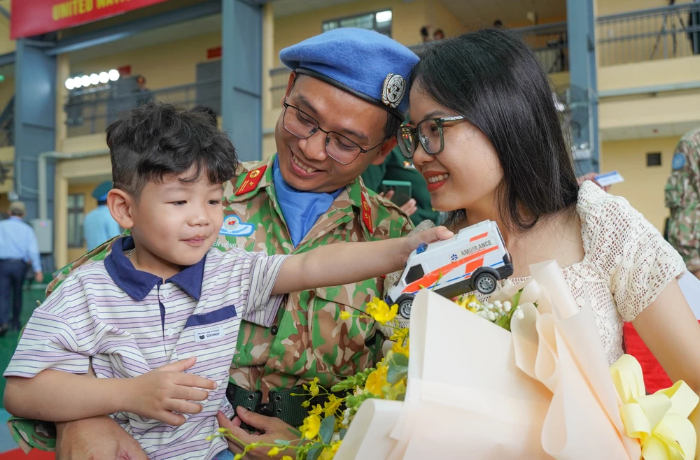 chiến sĩ mũ nồi xanh (23).jpg