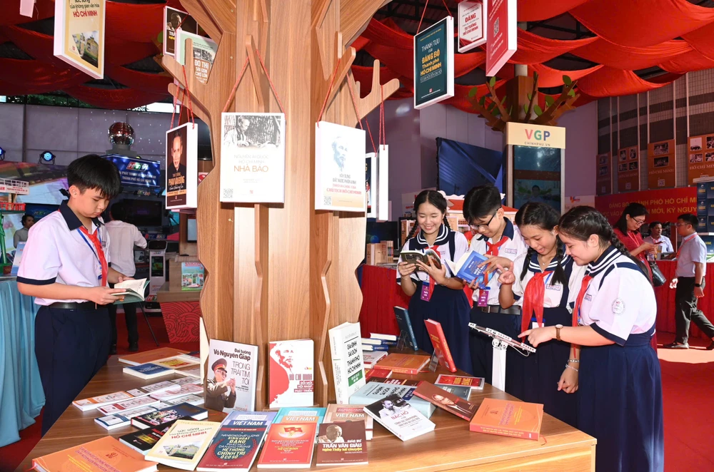 Báo chí – Xuất bản TP.HCM (16).jpg