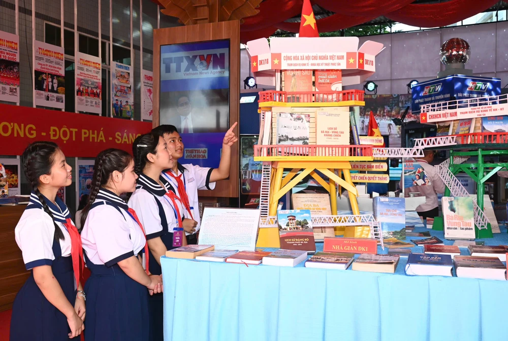 Đại Hội Đảng bộ TP.HCM (10).jpg