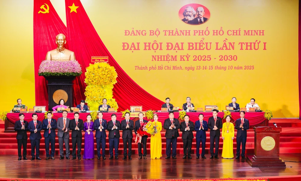 Đại hội Đảng bộ TP.HCM 21.jpg