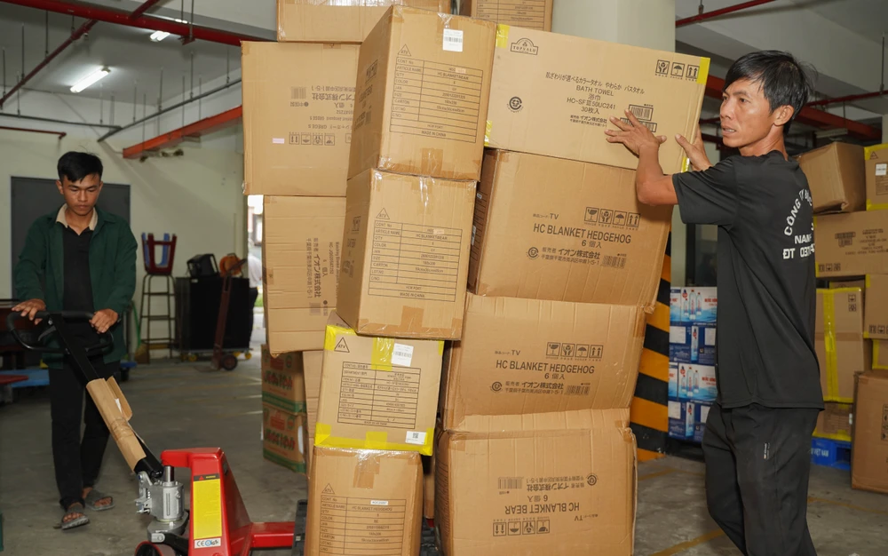 Hàng hóa cứu trợ (13).jpg