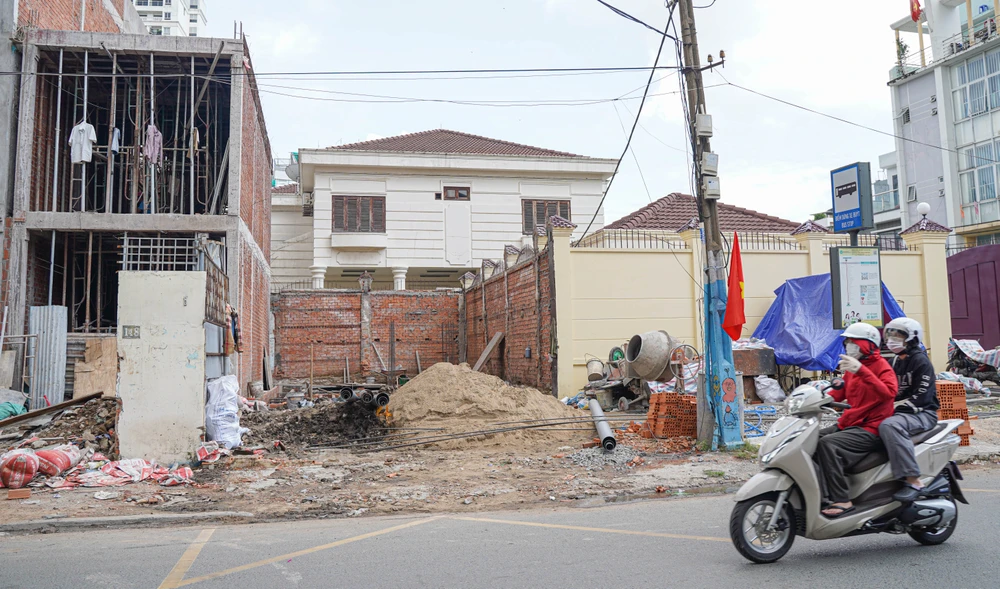 đường Nguyễn Khoái (3).jpg