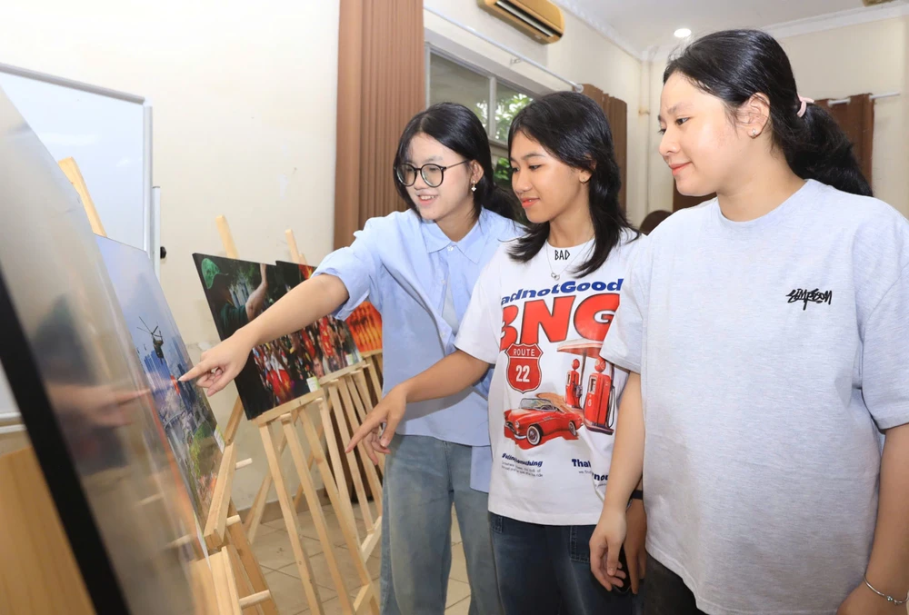 TP.HCM -SẮC MÀU MỚI MÙA 2 - NGUYỆT NHI (24).jpg