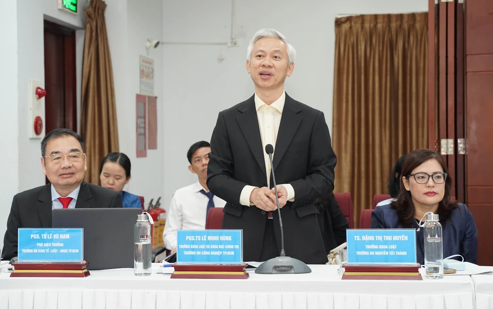 Tọa đàm - ĐT Luật ở Việt Nam hiện nay - Thuận Văn (57).jpg