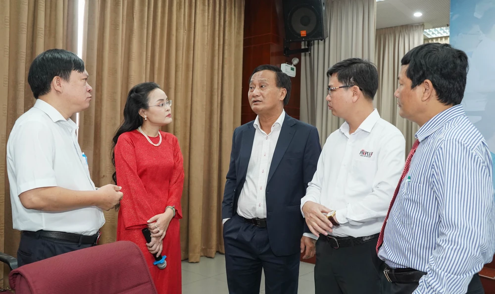 Tọa đàm - ĐT Luật ở Việt Nam hiện nay - Thuận Văn (72).jpg