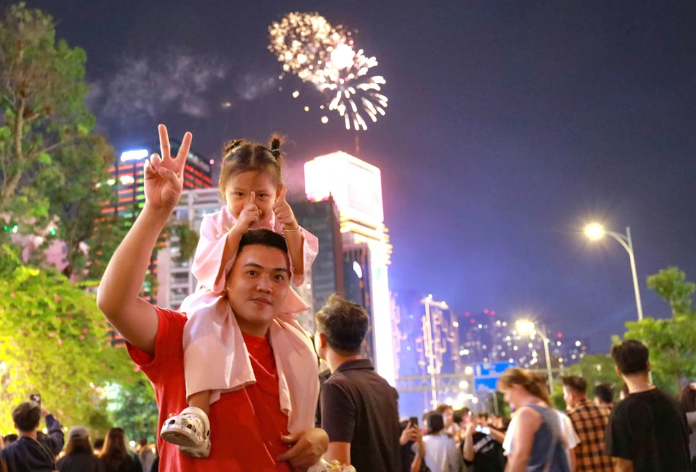 pháo hoa (2).jpg