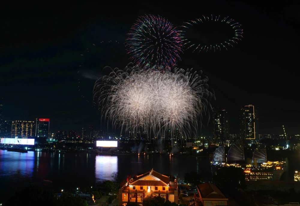 pháo hoa (8).jpg