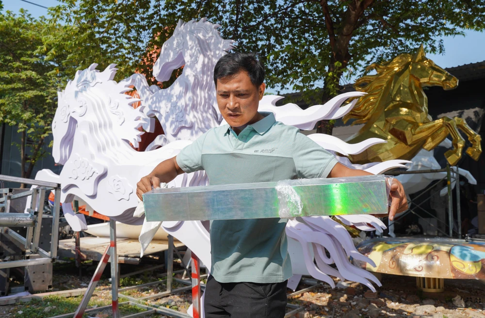 đường hoa Nguyễn Huệ (24).jpg