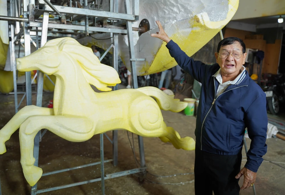 đường hoa Nguyễn Huệ (28).jpg