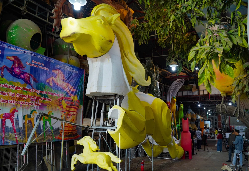 đường hoa Nguyễn Huệ (7).jpg