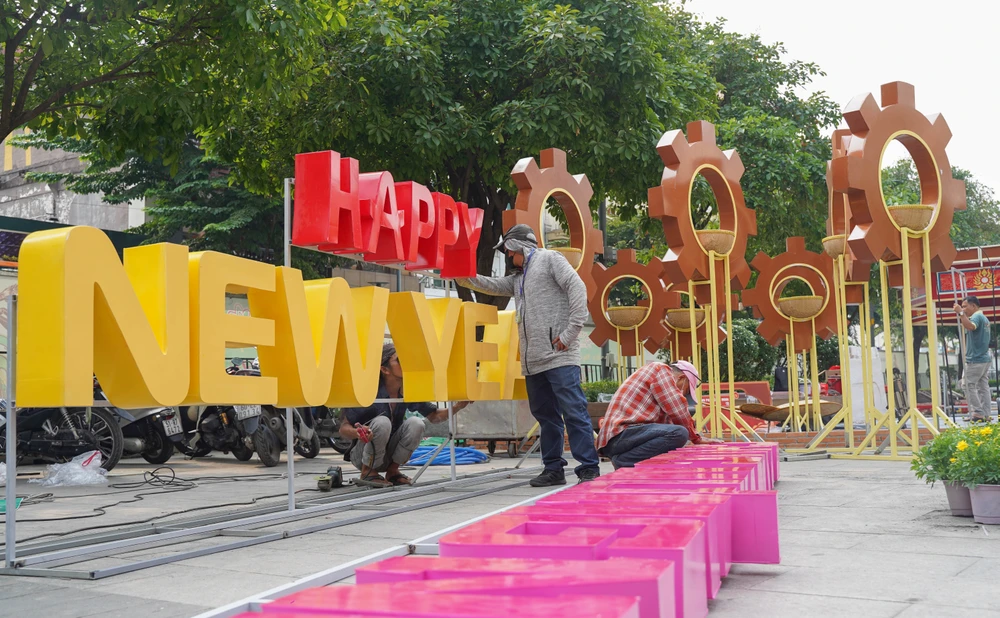 đường hoa Nguyễn Huệ (12).jpg