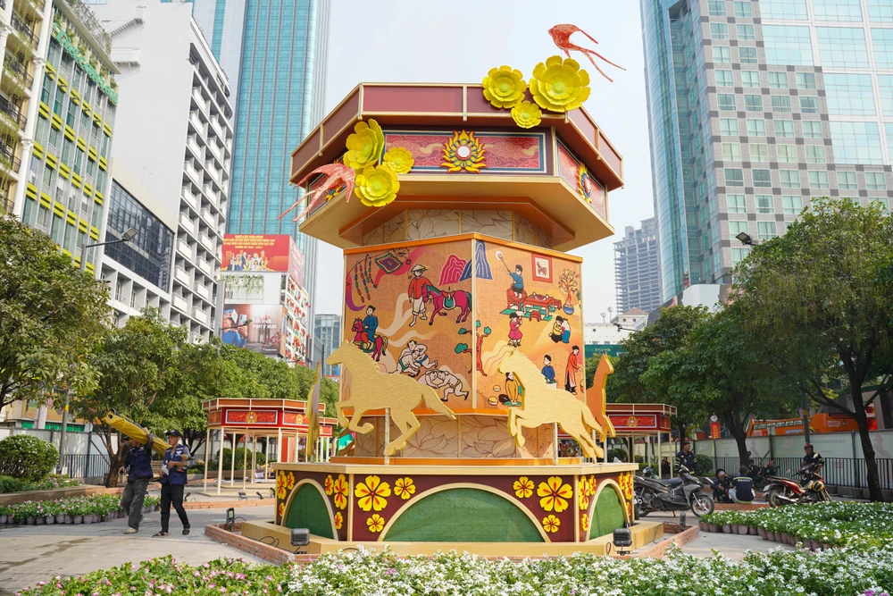 đường hoa Nguyễn Huệ (14).jpg