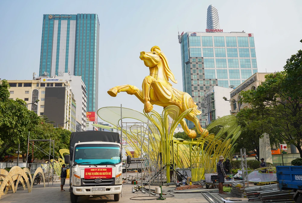 đường hoa Nguyễn Huệ (16).jpg