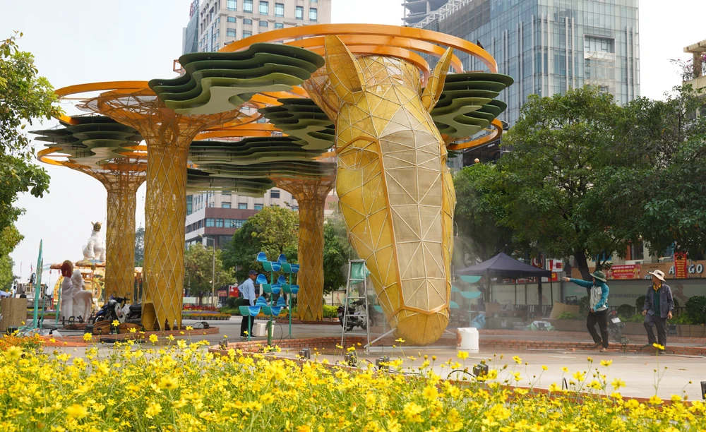 đường hoa Nguyễn Huệ (2).jpg