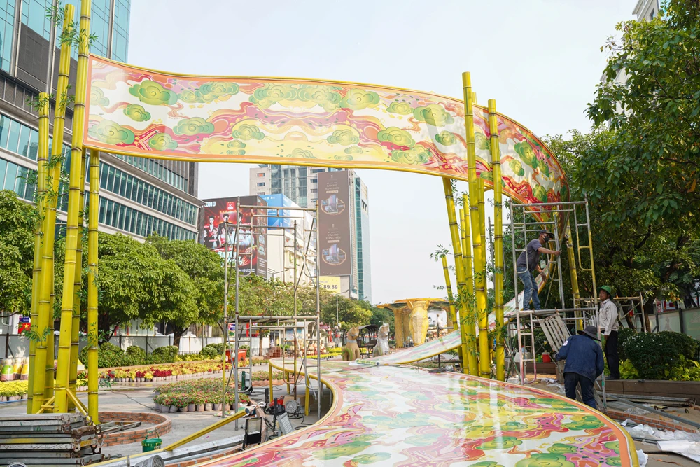 đường hoa Nguyễn Huệ (24).jpg