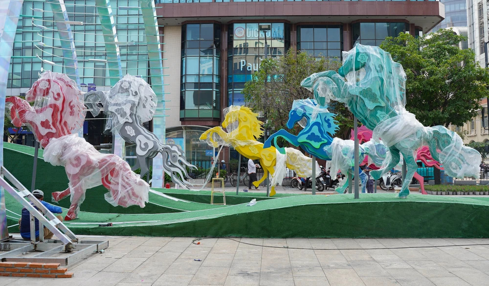 đường hoa Nguyễn Huệ (34).jpg