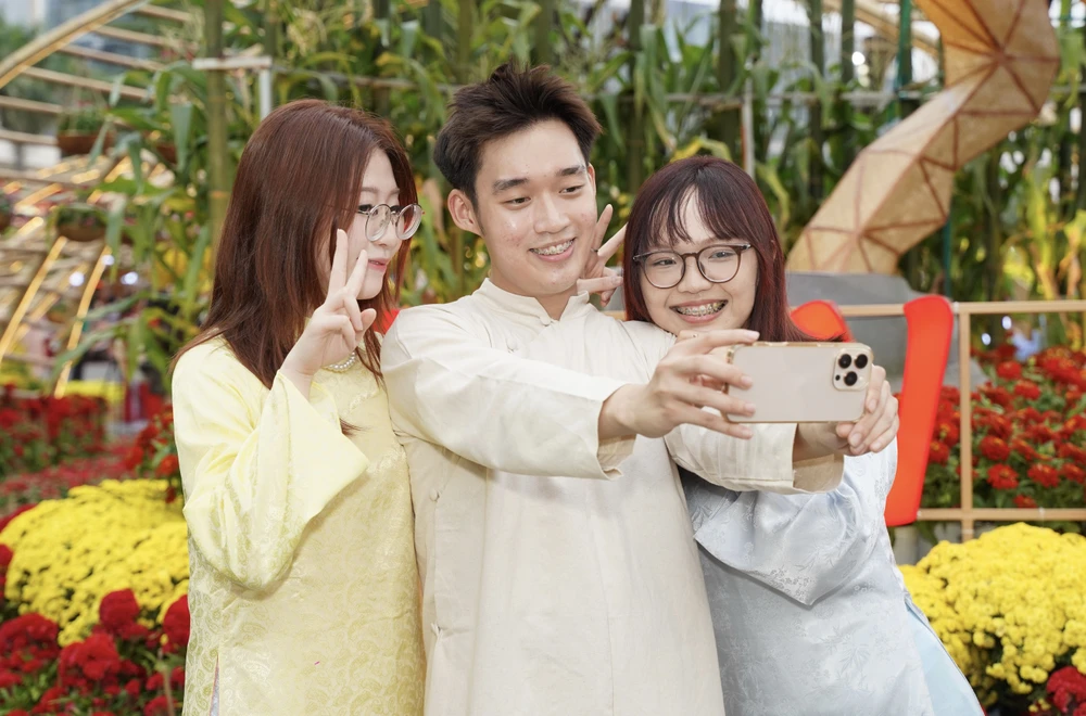 đường hoa Phú Mỹ Hưng (38).JPG