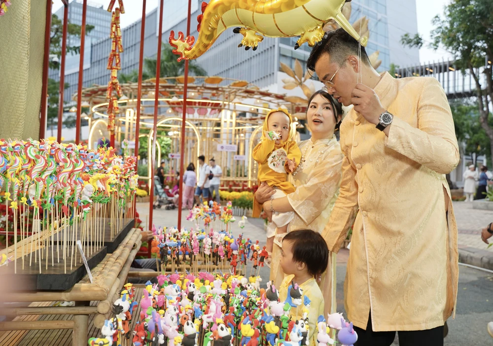 đường hoa Phú Mỹ Hưng (47).JPG