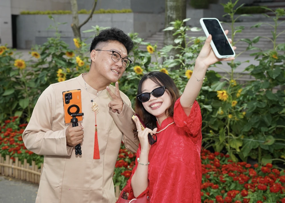 đường hoa Phú Mỹ Hưng (48).JPG