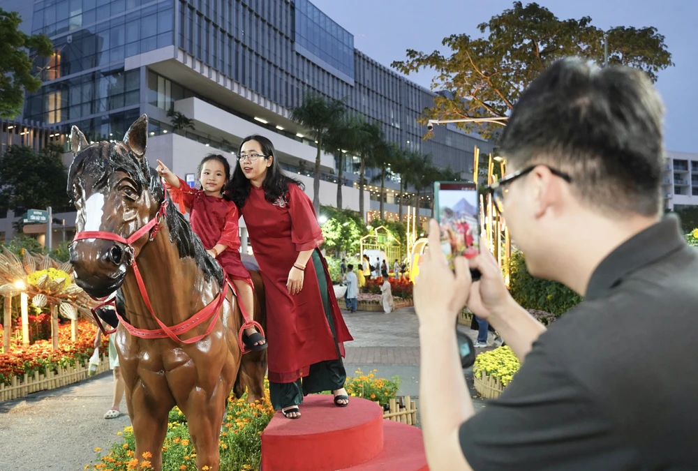 đường hoa Phú Mỹ Hưng (51).JPG