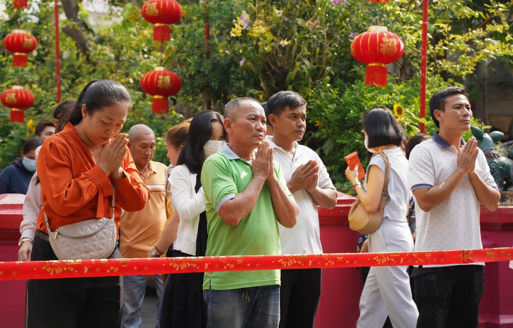 chùa Ngọc Hoàng (1).jpg