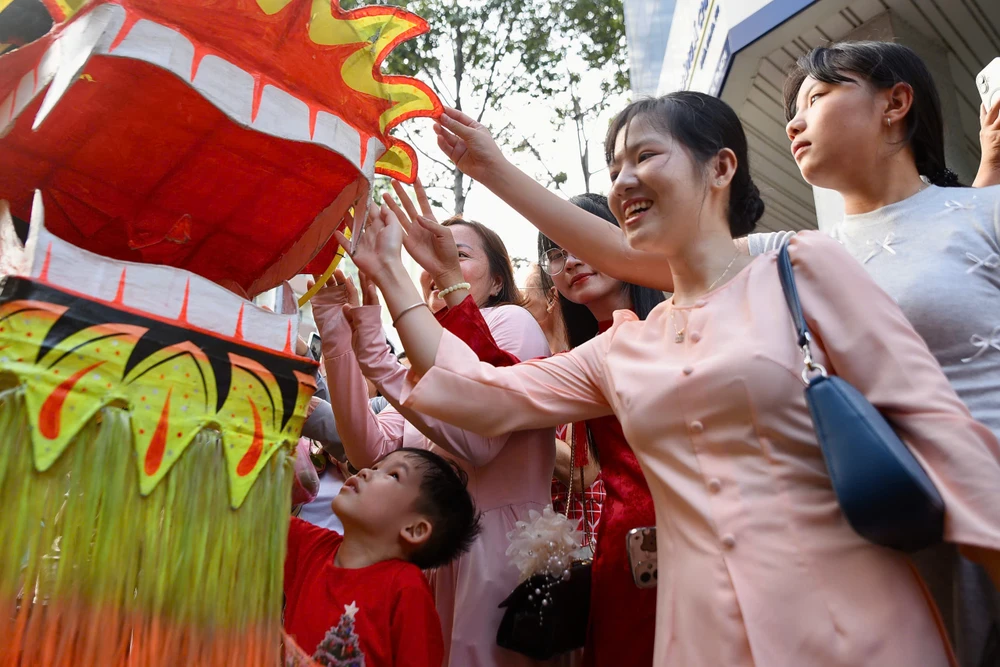 Tết Nguyên tiêu.jpg