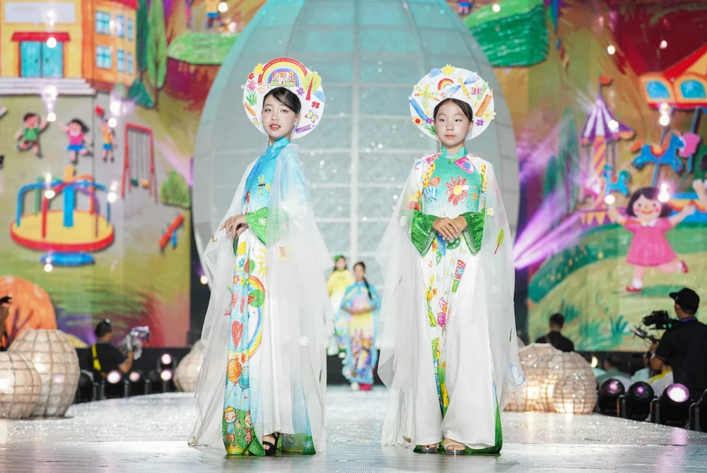 Lễ hội áo dài (10).jpg