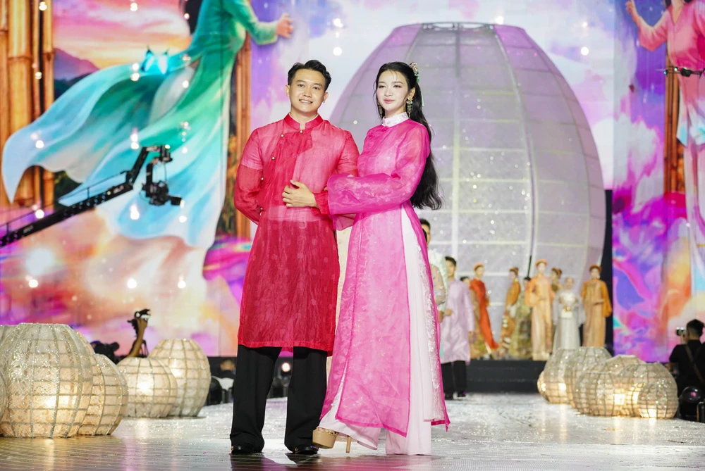 Lễ hội áo dài.jpg