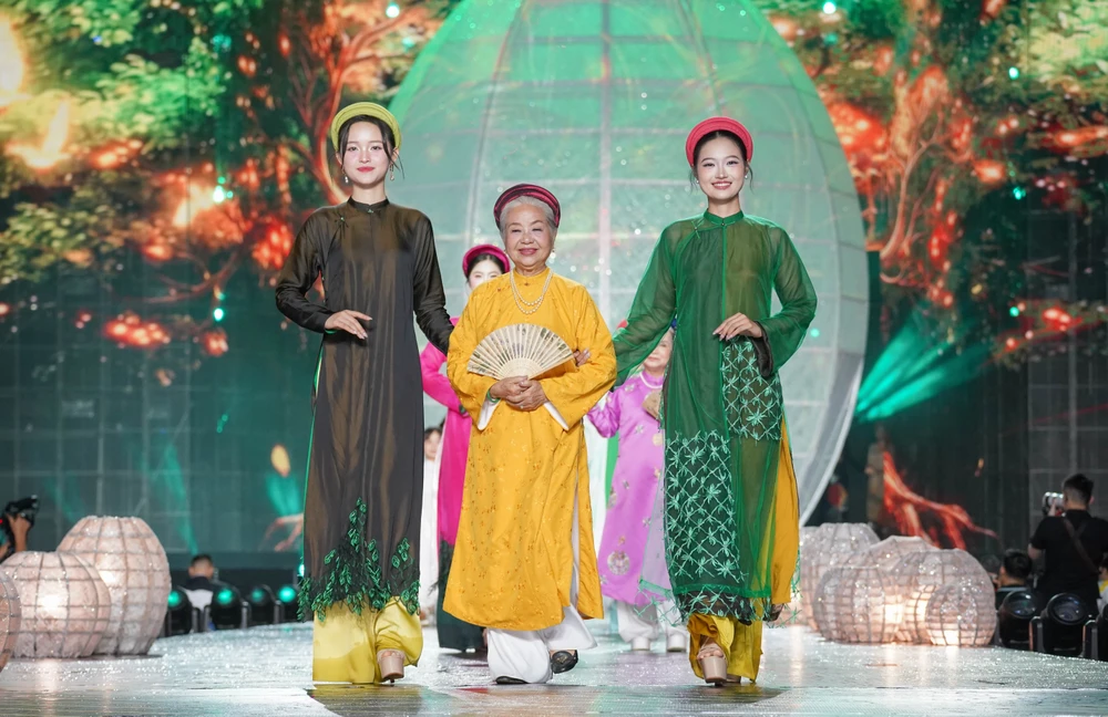 Lễ hội áo dài (27).jpg