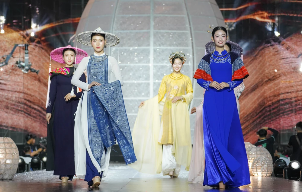 Lễ hội áo dài (34).jpg