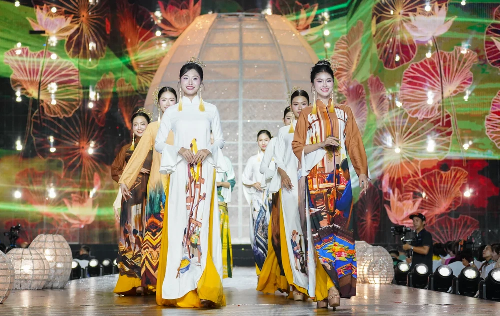 Lễ hội áo dài (37).jpg