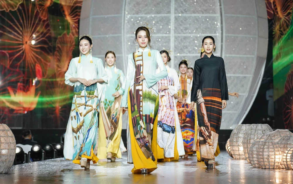 Lễ hội áo dài (38).jpg