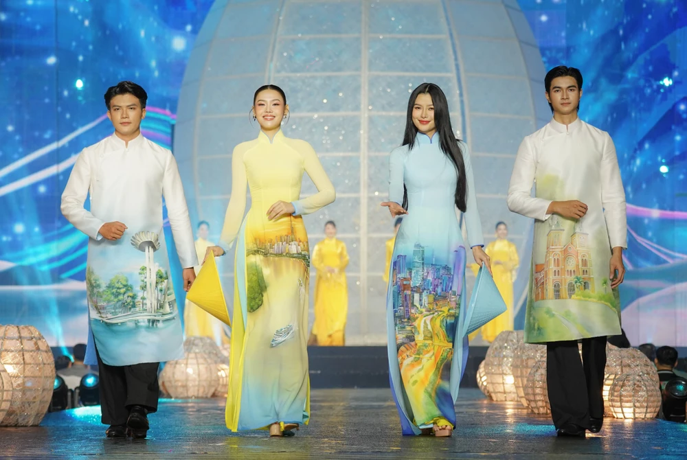 Lễ hội áo dài (42).jpg