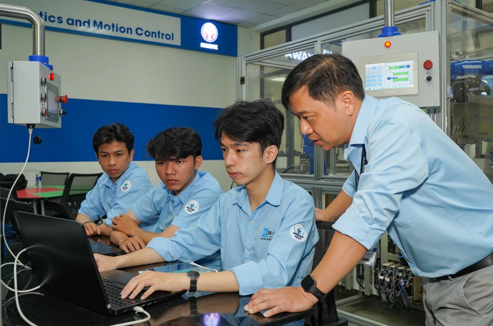 đại biểu HĐND (2).jpg