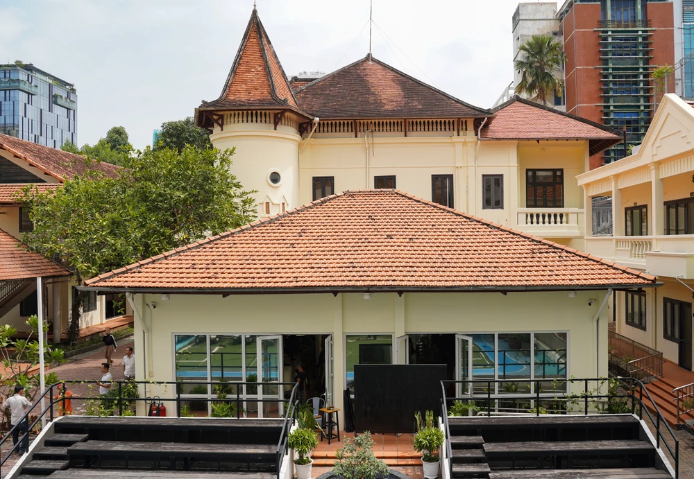 Nhà Văn hóa Thanh niên TP.HCM (27).jpg